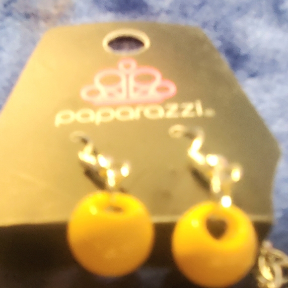 Paparazzi yellow and soccer necklace with matching earrings - Picture 2 of 4